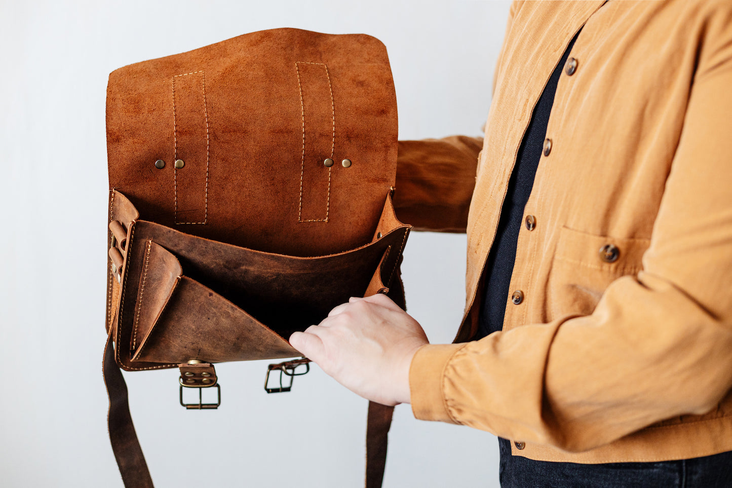 Belt Strap Crazy Horse Rustic Brown Messenger Bag