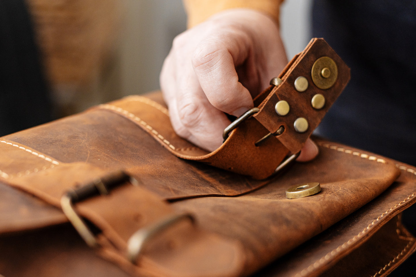 Belt Strap Crazy Horse Rustic Brown Messenger Bag
