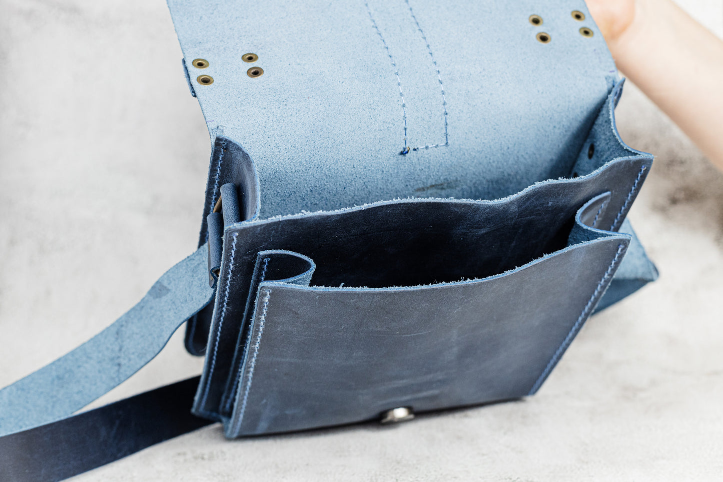 Belt Strap Crazy Horse Square Messenger Bag Blue