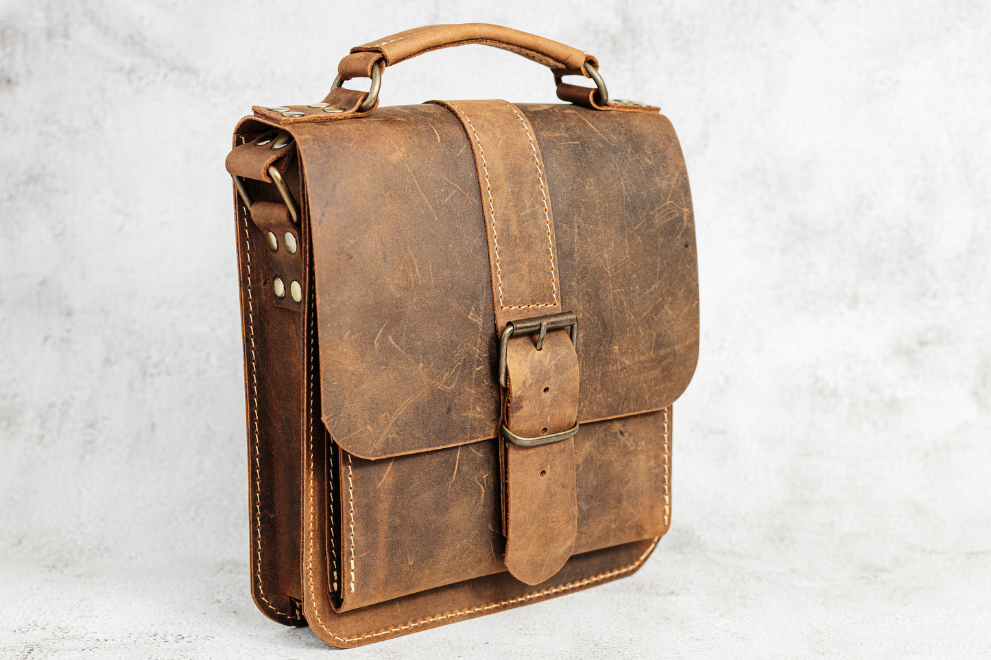 Belt Strap Crazy Horse Square Messenger Bag Rustic Brown