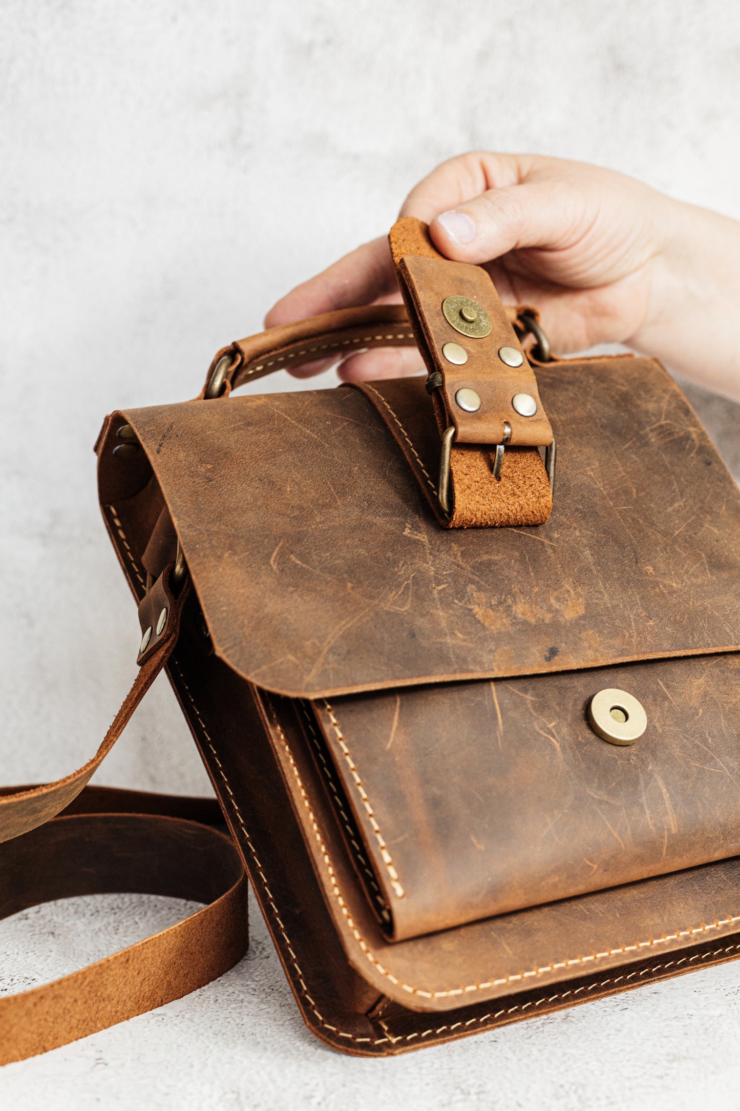 Belt Strap Crazy Horse Square Messenger Bag Rustic Brown