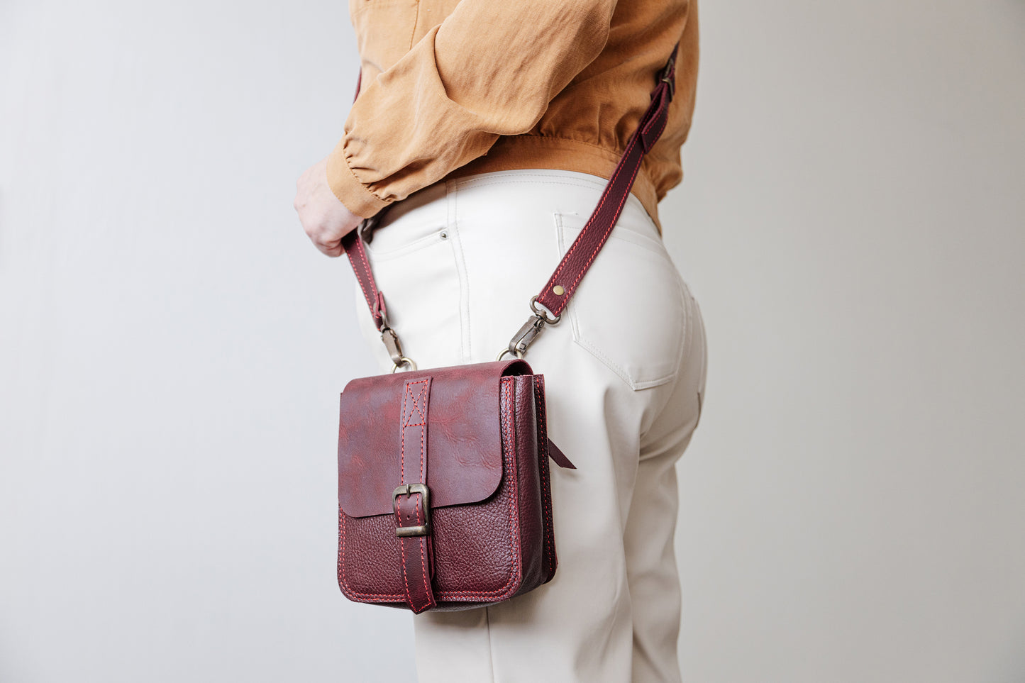 Handmade Leather Crossbody Burgundy